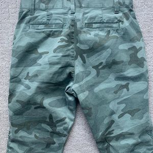 NWT Gap girlfriend chino size 2